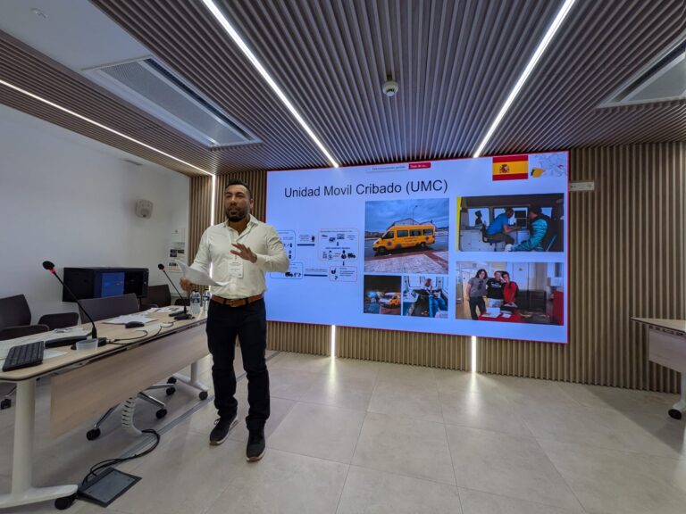 Presentation of Madrid’s Mobile Screening Unit (UMC) at the MOBHOPE kick-off meeting.